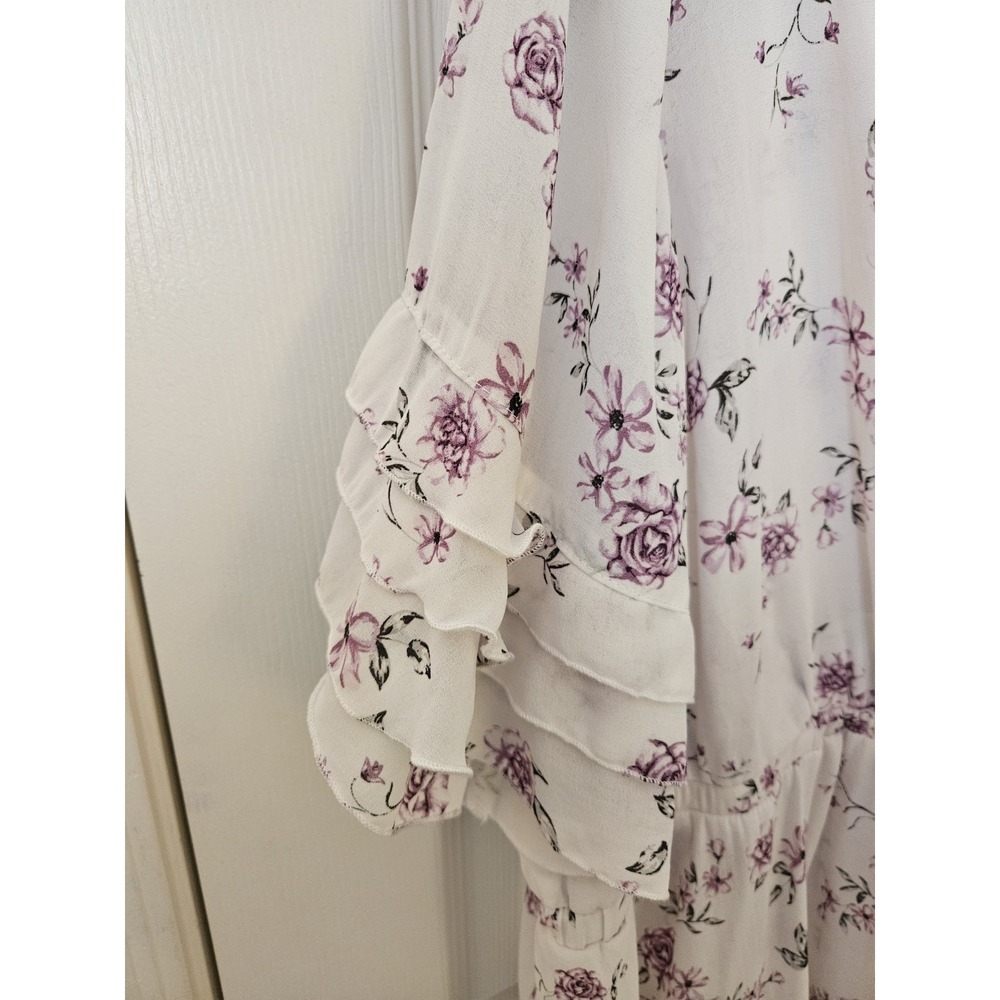 Torrid Sheer Floral Blouse Wrap Design Ruffled Flutter Sleeves V-Neck, Plus 5X - Picture 4 of 8